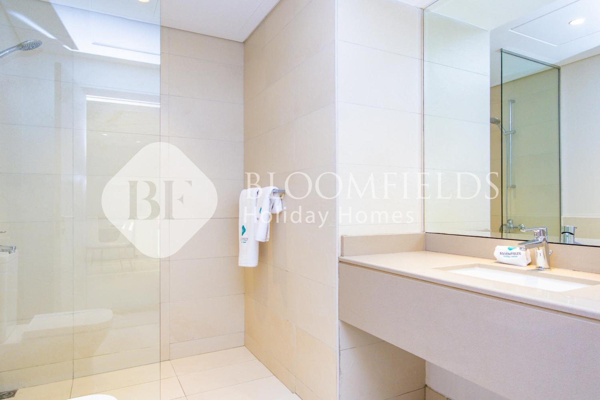 Bloomfields 1br Deluxe In Water Edge Abou Dabi
